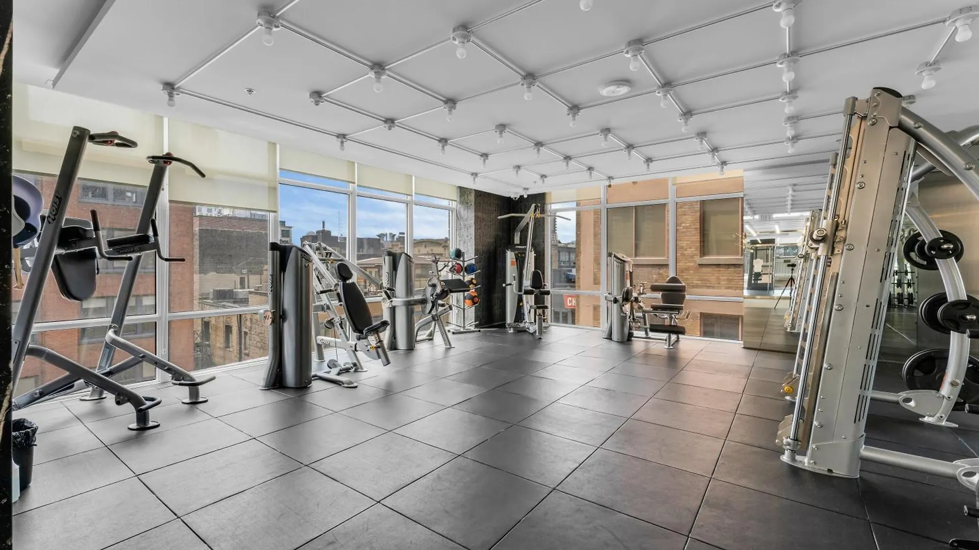 Designer One Bedroom Suite - Entertainment District Toronto Apartment